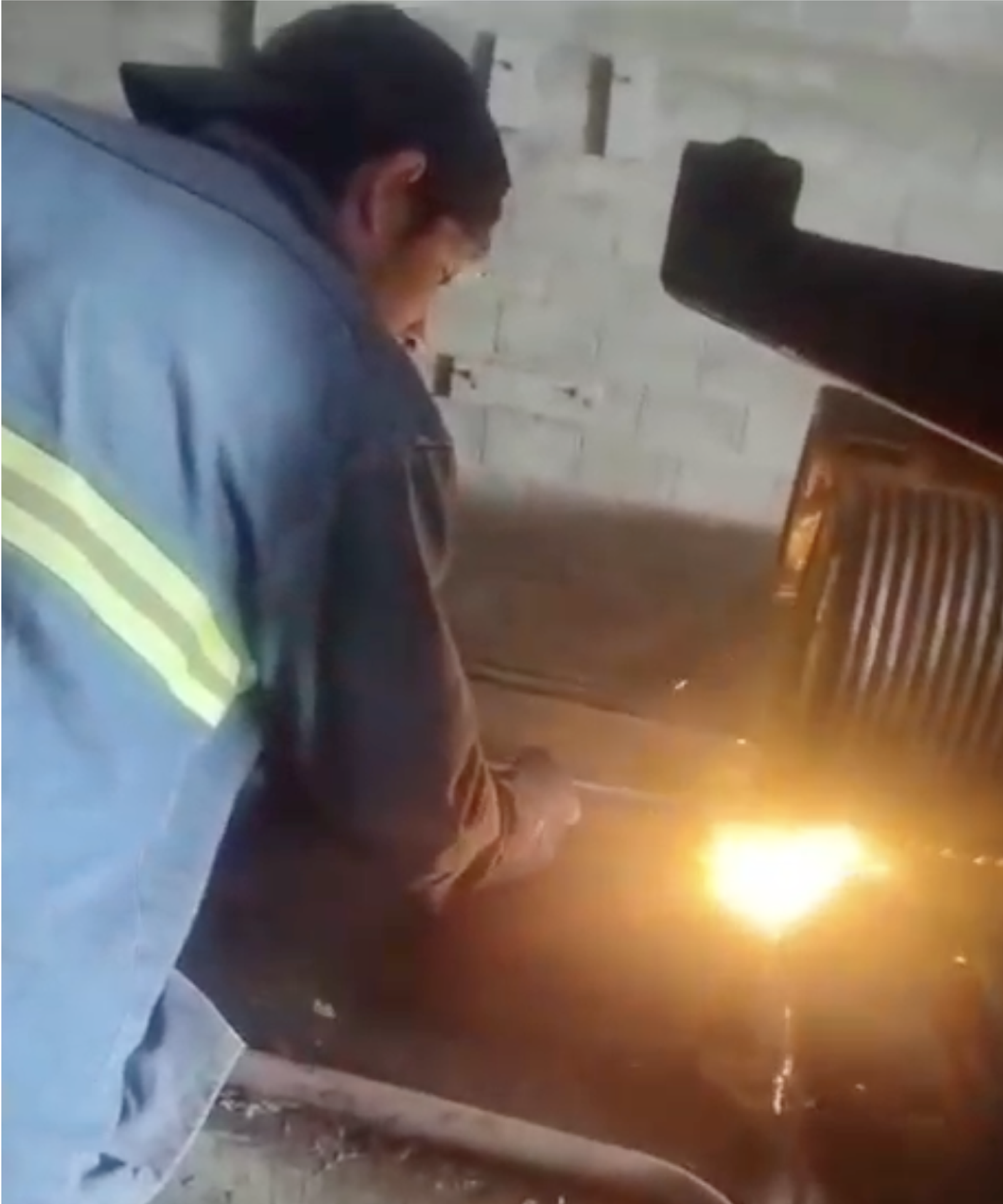 Operación de maquinaria especializada y logística eficiente para reciclaje